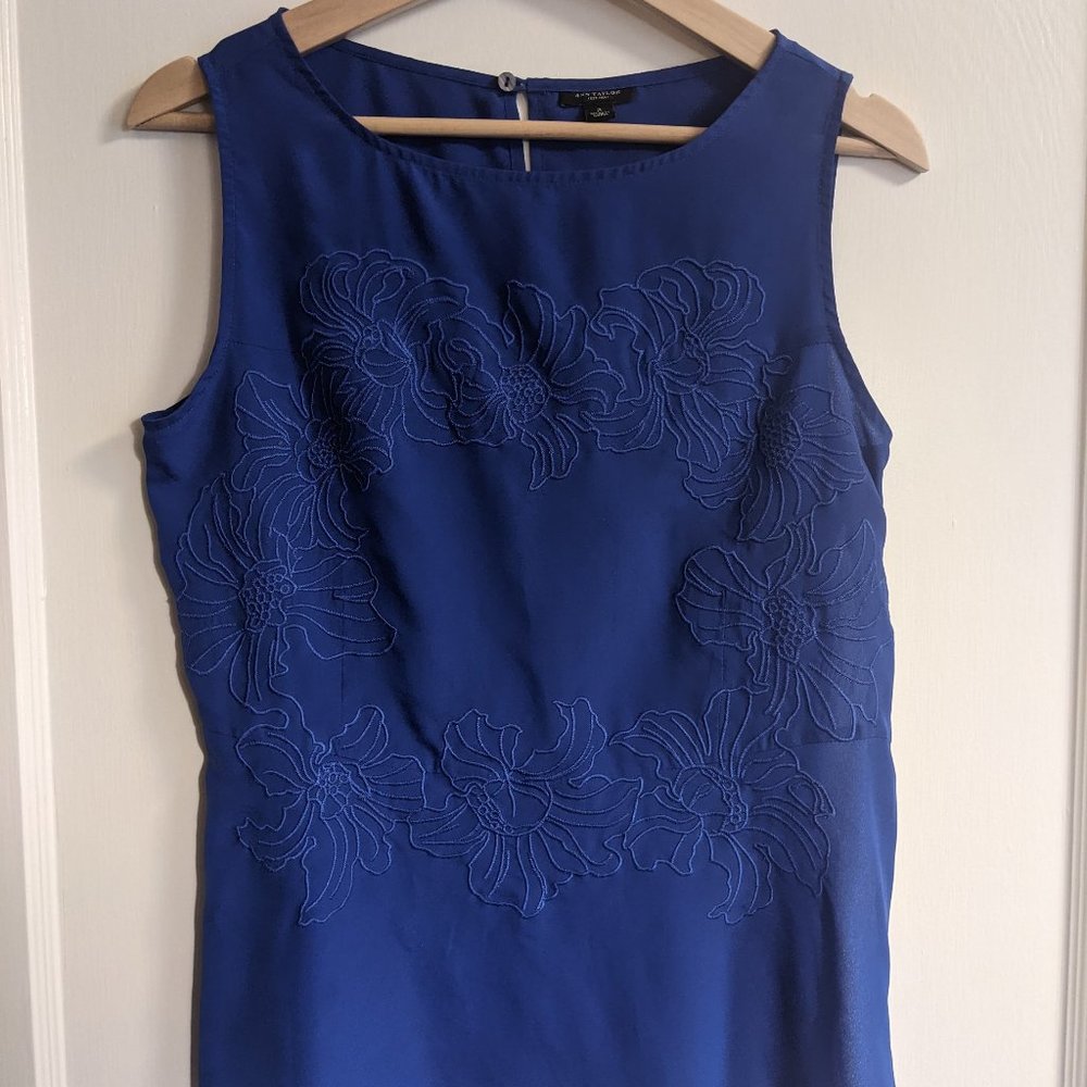 Ann Taylor Fitted Embroidered Top